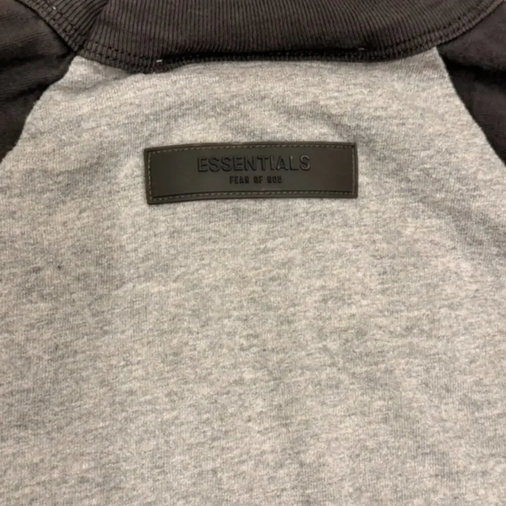 Fear of God Essentials Kids Baseball Raglan Tee Gray Black Size 8